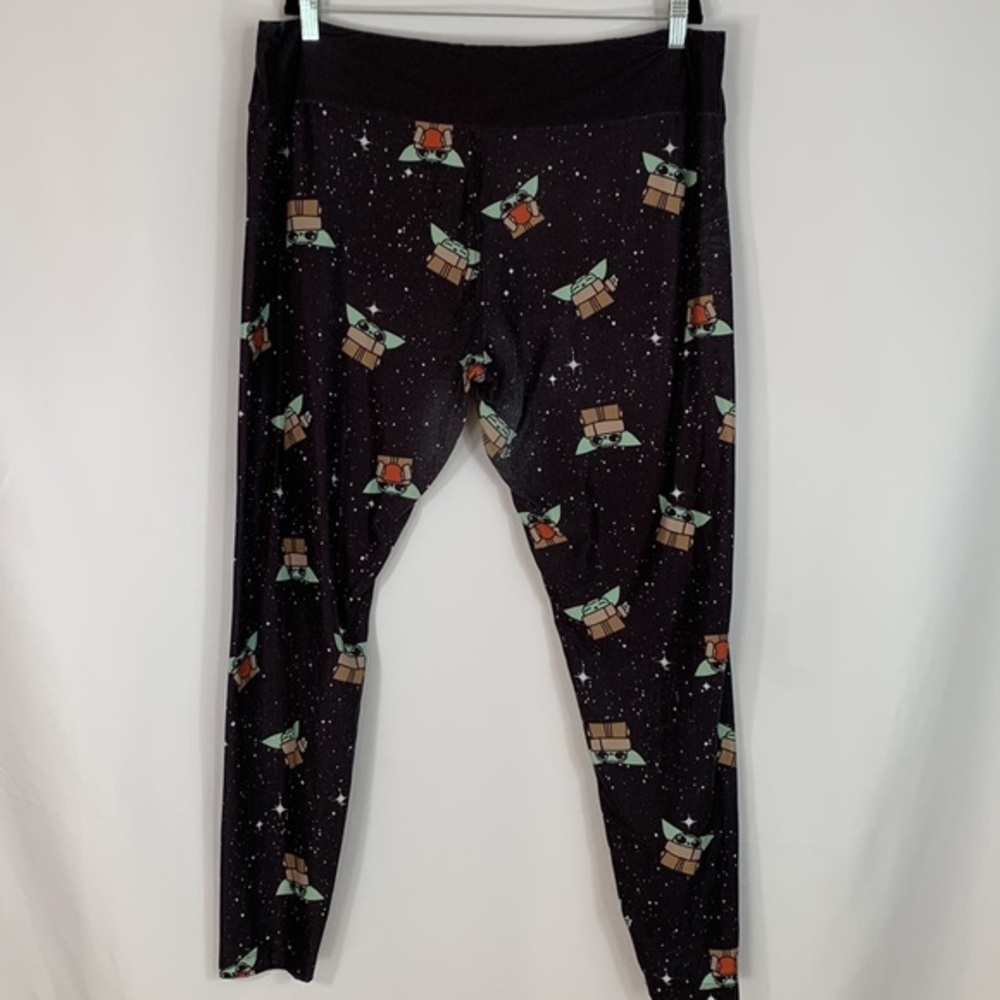 Disney Baby Yoda Grogu Galaxy Star Wars Leggings